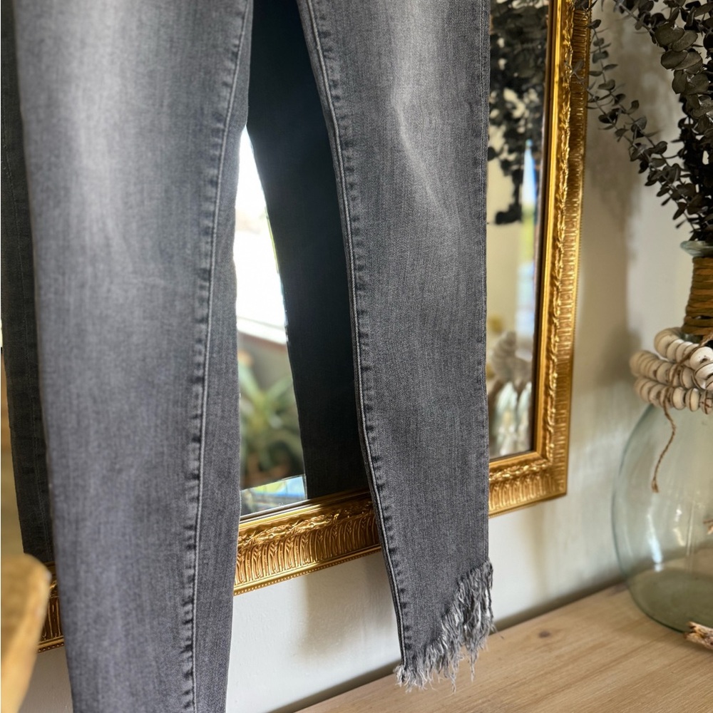 FRAME Grey Skinny Jeans High Rise Designer Denim Model Off Duty Chic Stretch Fit - Picture 9 of 12